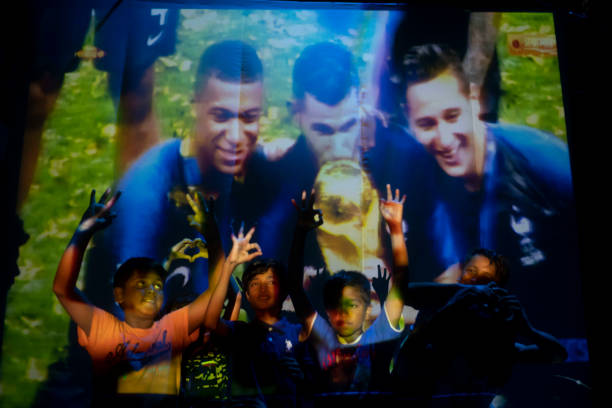 也关乎着两 也关乎着两